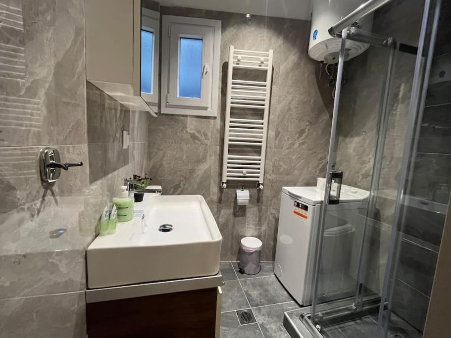 Odyssey Apt 1 Tesalonika Bagian luar foto