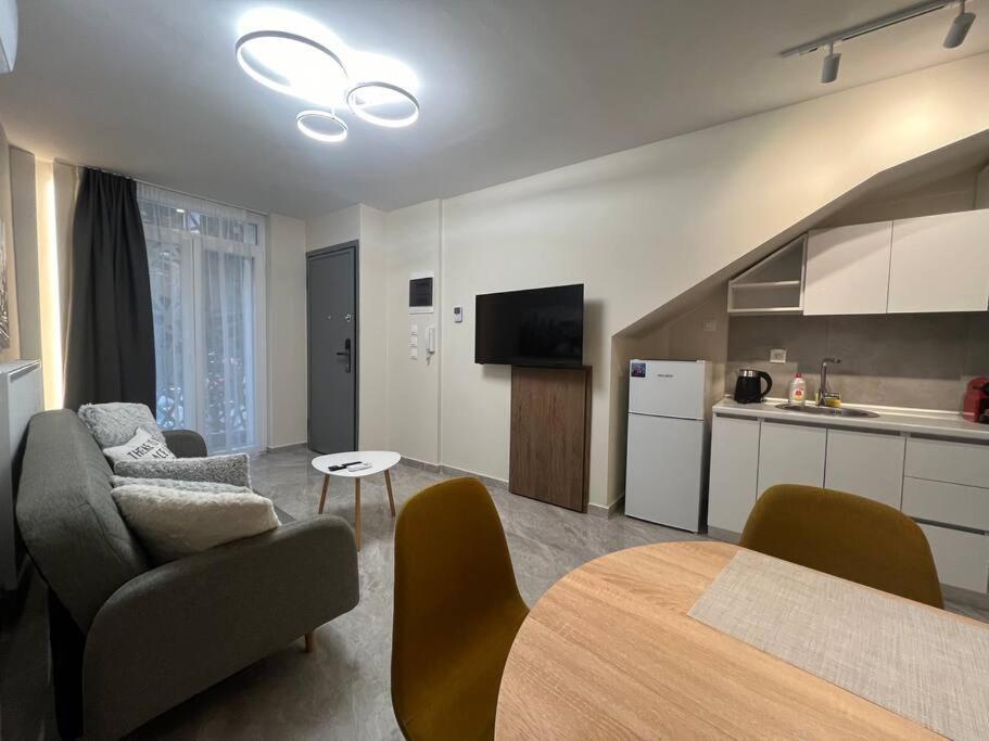 Odyssey Apt 1 Tesalonika Bagian luar foto
