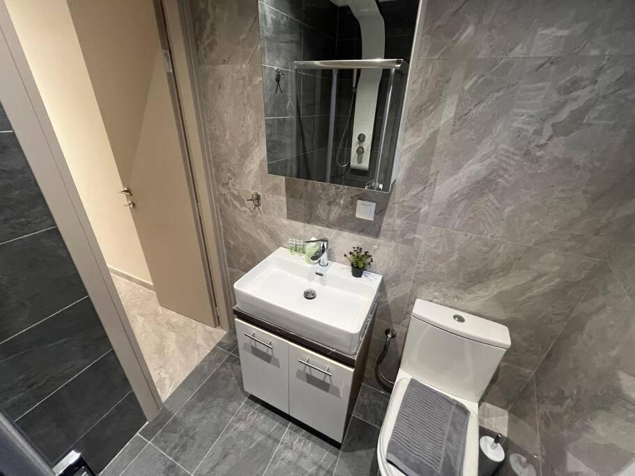 Odyssey Apt 1 Tesalonika Bagian luar foto