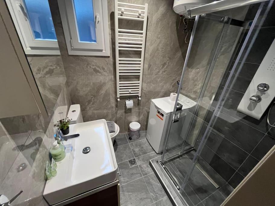 Odyssey Apt 1 Tesalonika Bagian luar foto