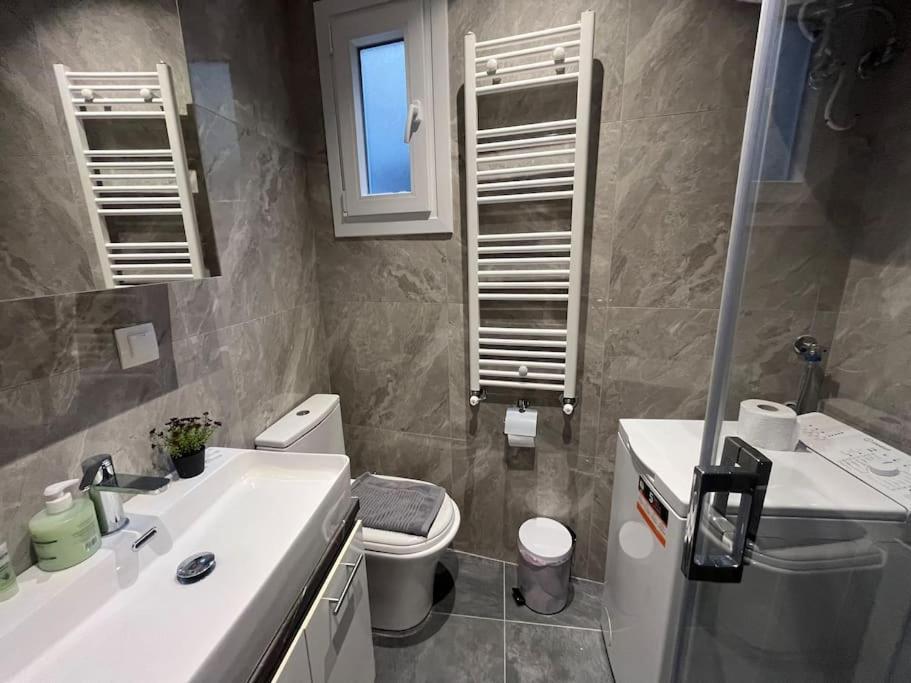 Odyssey Apt 1 Tesalonika Bagian luar foto
