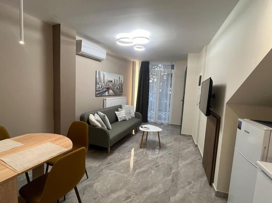 Odyssey Apt 1 Tesalonika Bagian luar foto